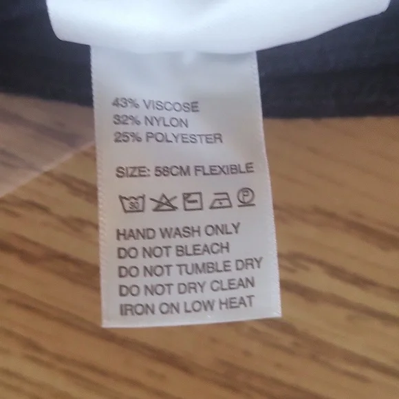 Moncler beanie - Picture 7 of 8